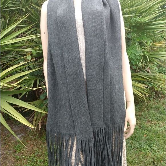 NWOT LUCKY BRAND XL Gray Polyester Scarf/Wrap with Fringe - Picture 4 of 10